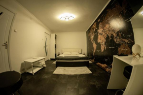 Studio Six Continents Petroşani